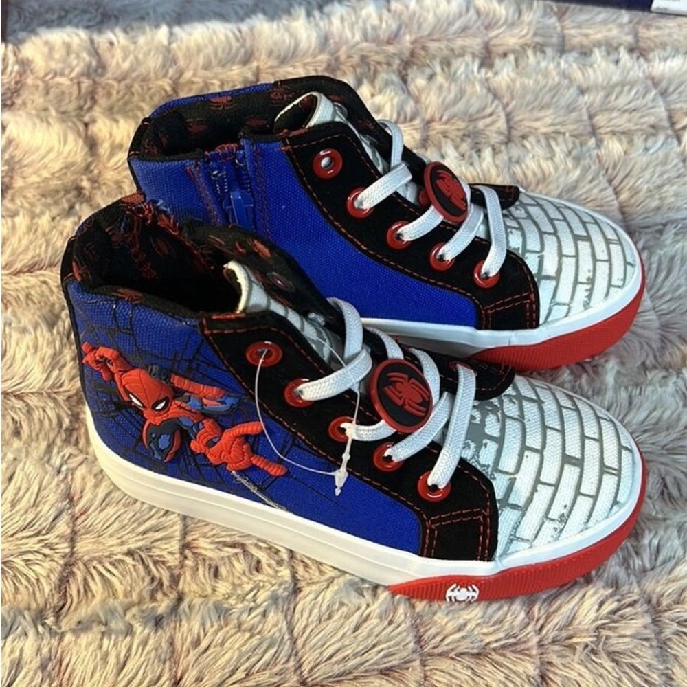 Marvel Spider-Man Kids High-Top Sneakers - Blue and Red Preowned. Worn once